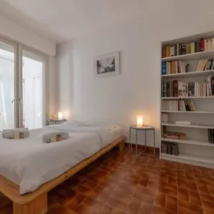 Grand Lumineux Pour 2 à 4 Personnes A Intra-muros Wifi Gratuit France
